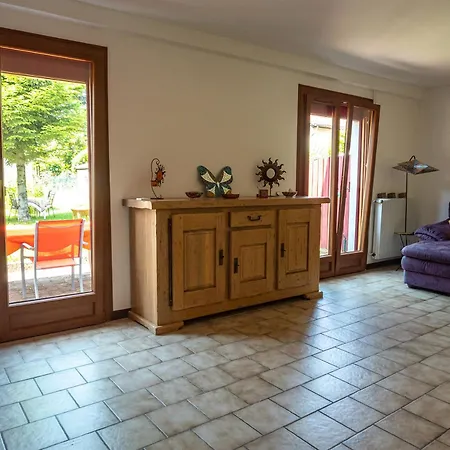 House With Garden And Parking 1 Min From Grenoble Holiday home