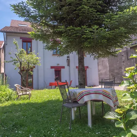 House With Garden And Parking 1 Min From Grenoble Holiday home Fontaine (Rhone-Alps)