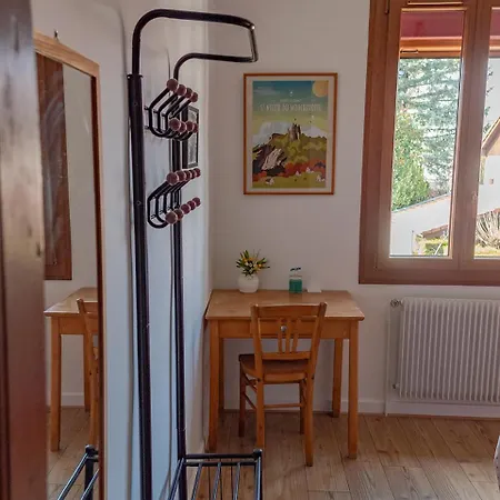 House With Garden And Parking 1 Min From Grenoble *